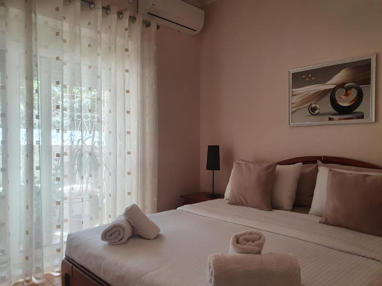 Sofia'S Modern Apartment Gjirokastër 外观 照片