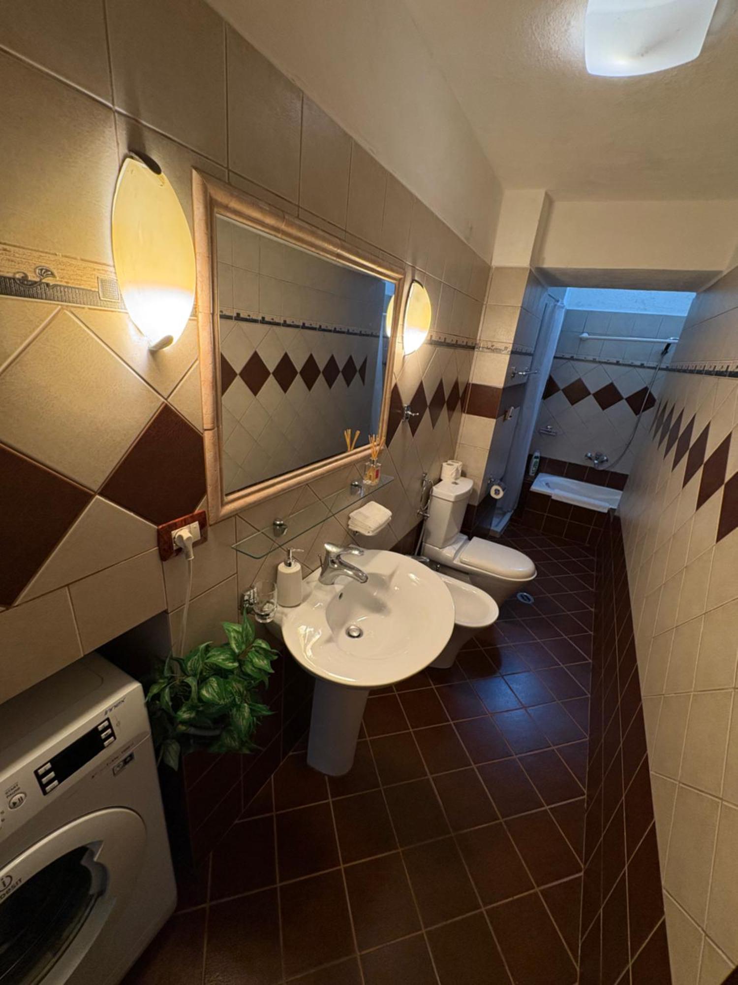 Sofia'S Modern Apartment Gjirokastër 外观 照片