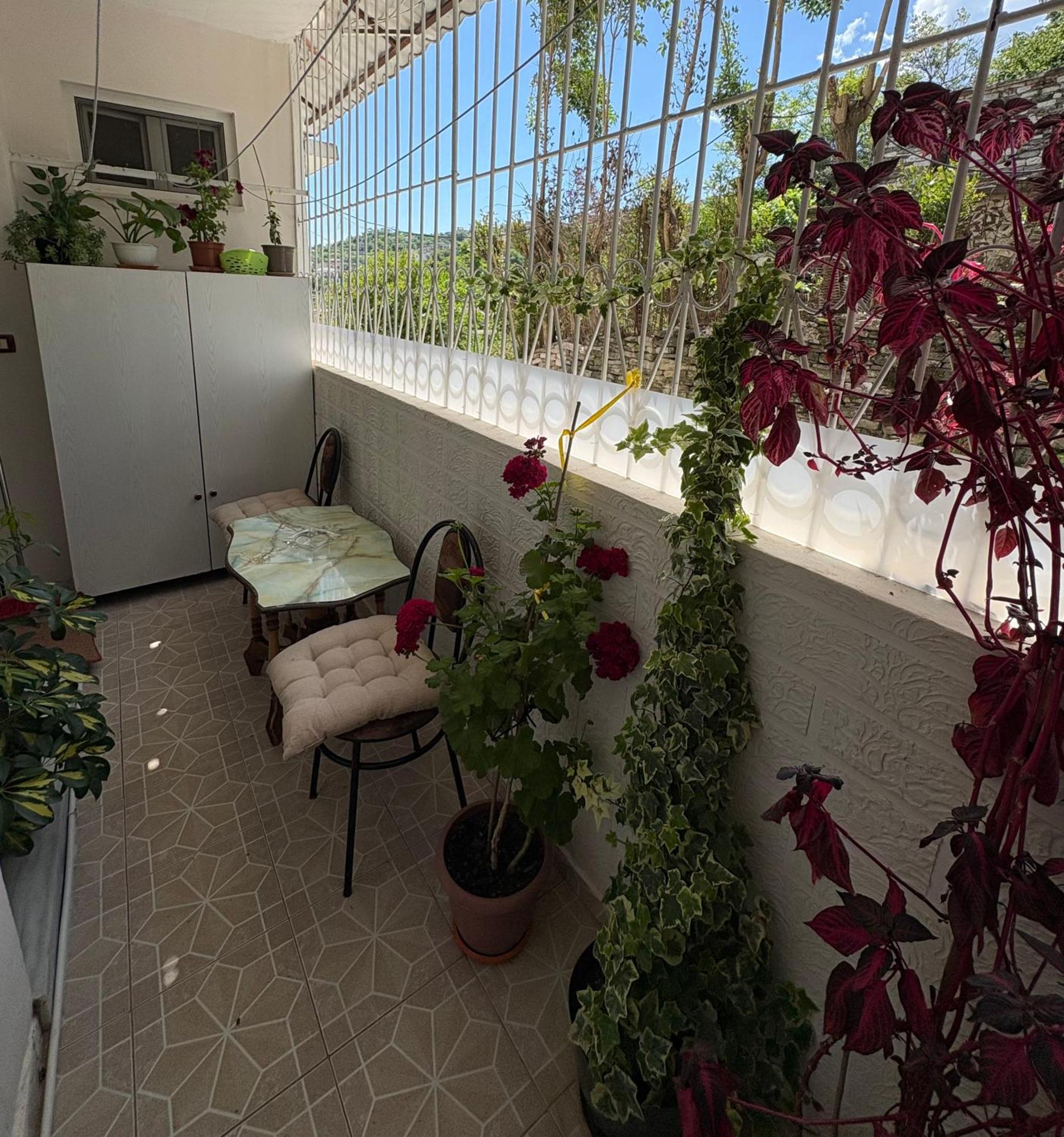Sofia'S Modern Apartment Gjirokastër 外观 照片
